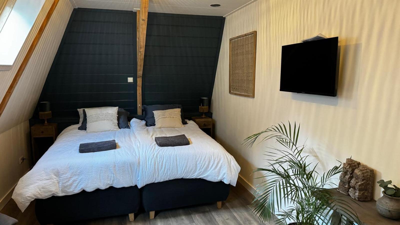 Bed and Breakfast De Zaandbarg Nijeveen Экстерьер фото